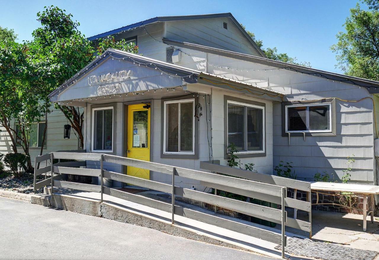 Idle A While Motel Twisp Exterior photo
